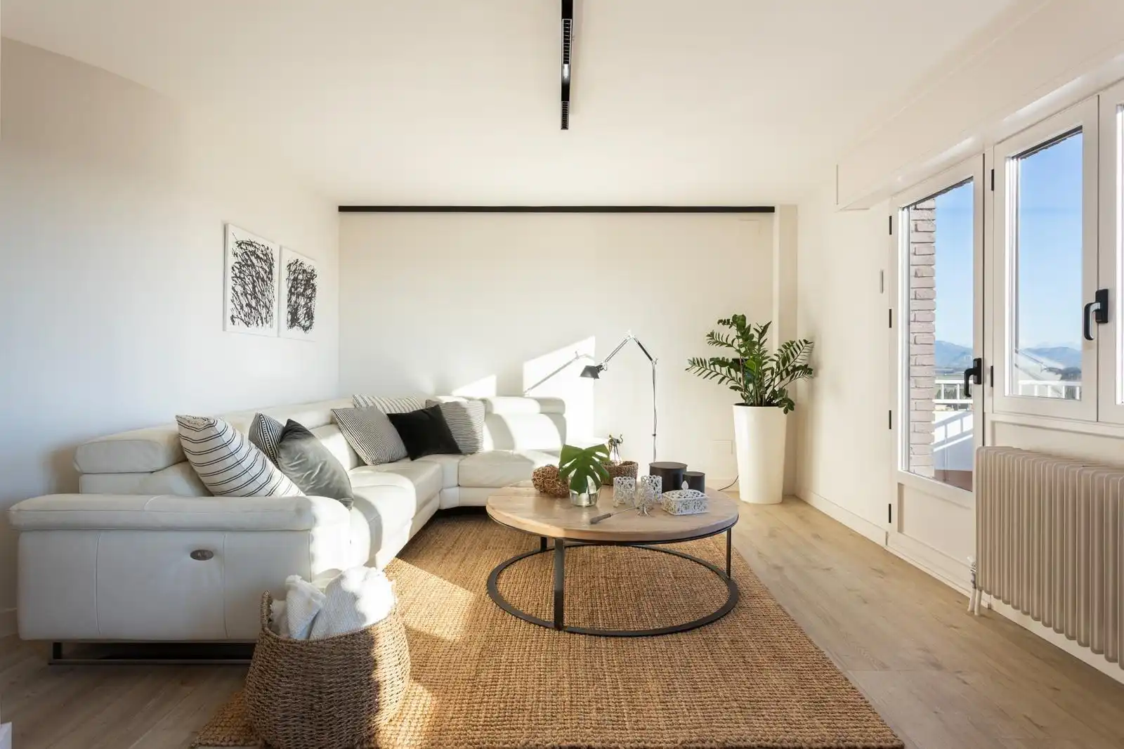 Sala de estar de Ático en venta en Figueres con Terraza y Amueblado