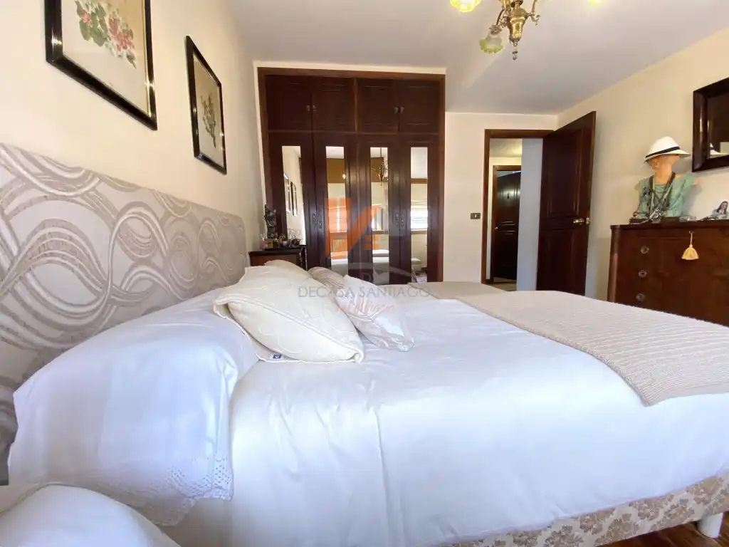 Habitación de Piso en venta en Santiago de Compostela  con Calefacción y Horno