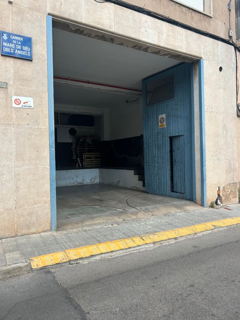 Local de lloguer a Carrer de Mare de Déu dels Àngels, 112, Barri del Centre, Centre, Terrassa