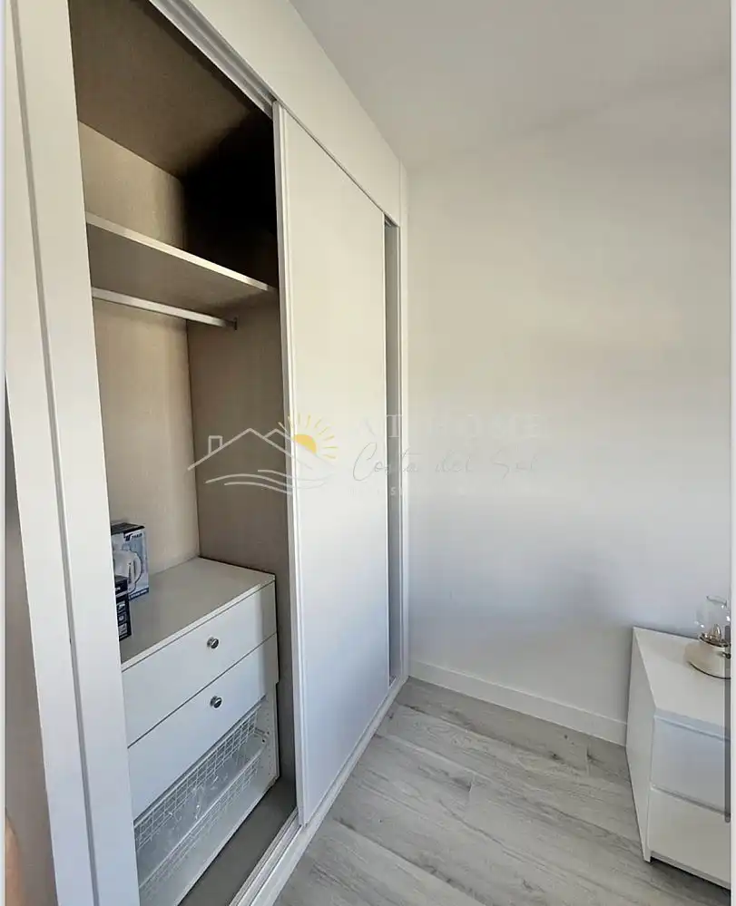 Schlafzimmer von Wohnungen zur Miete in Málaga mit Terrasse, Schwimmbad und Ofen