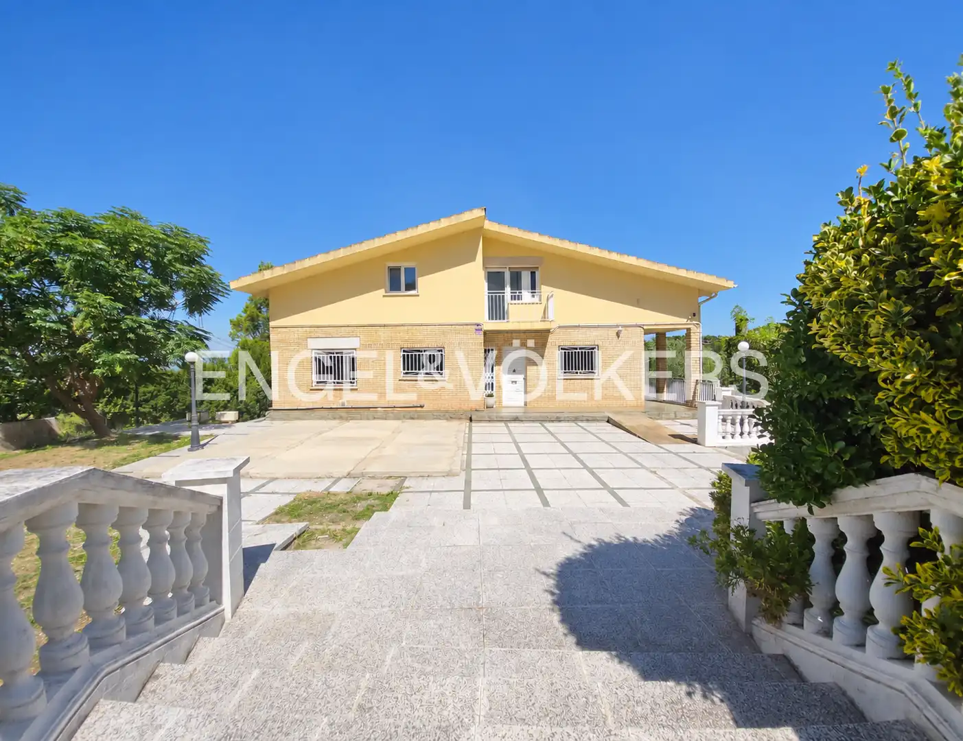 Casa amb terrassa en venda a Corbera de Llobregat