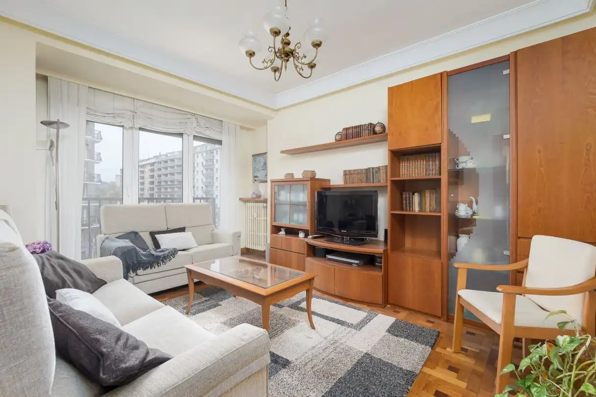 Sala de estar de Piso en venta en Donostia - San Sebastián  con Calefacción, Trastero y Amueblado