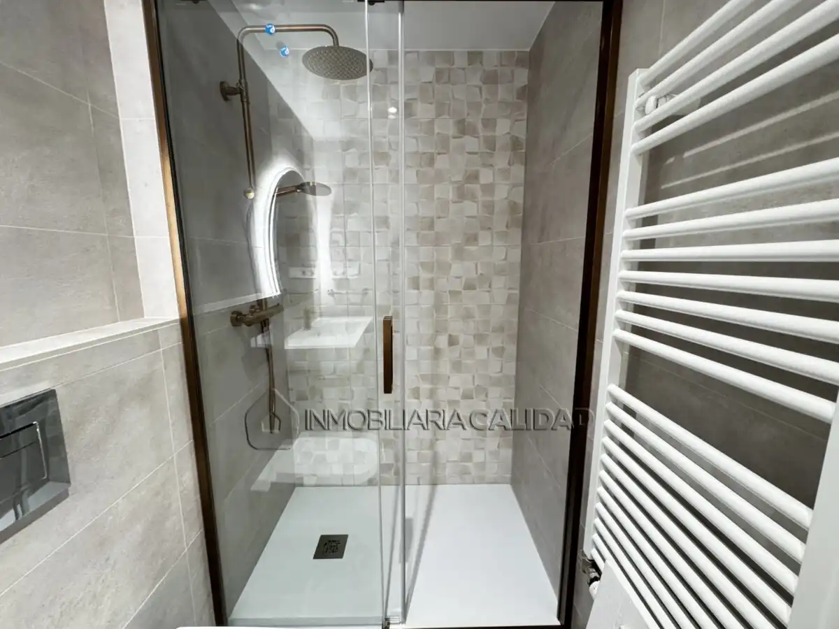Bathroom of Flat for sale in Burgos  with Heating, Storage room and Furnished