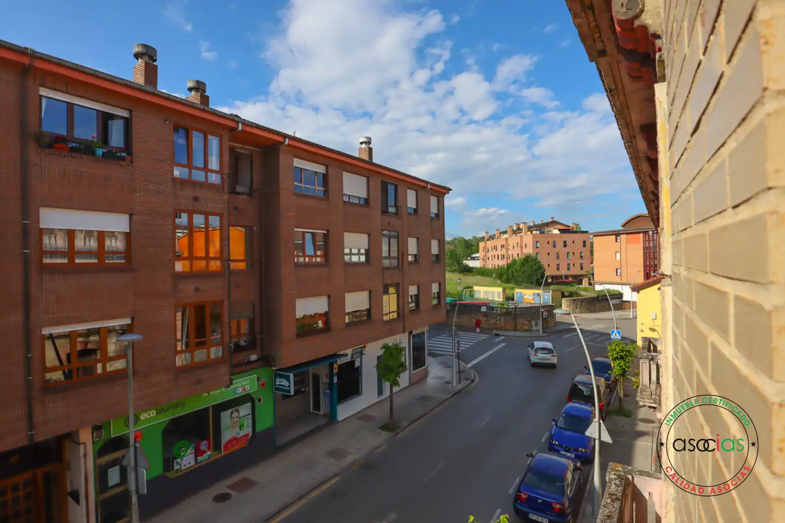 Vista exterior de Pis en venda en Siero amb Calefacció, Parquet i Moblat