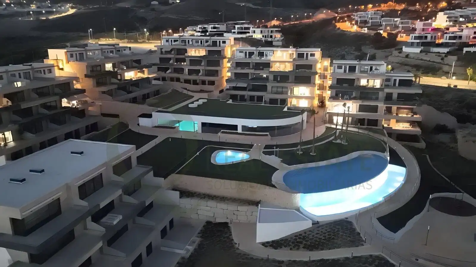 Schwimmbecken von Wohnung zum Verkauf in Finestrat mit Klimaanlage, Heizung und Privatgarten