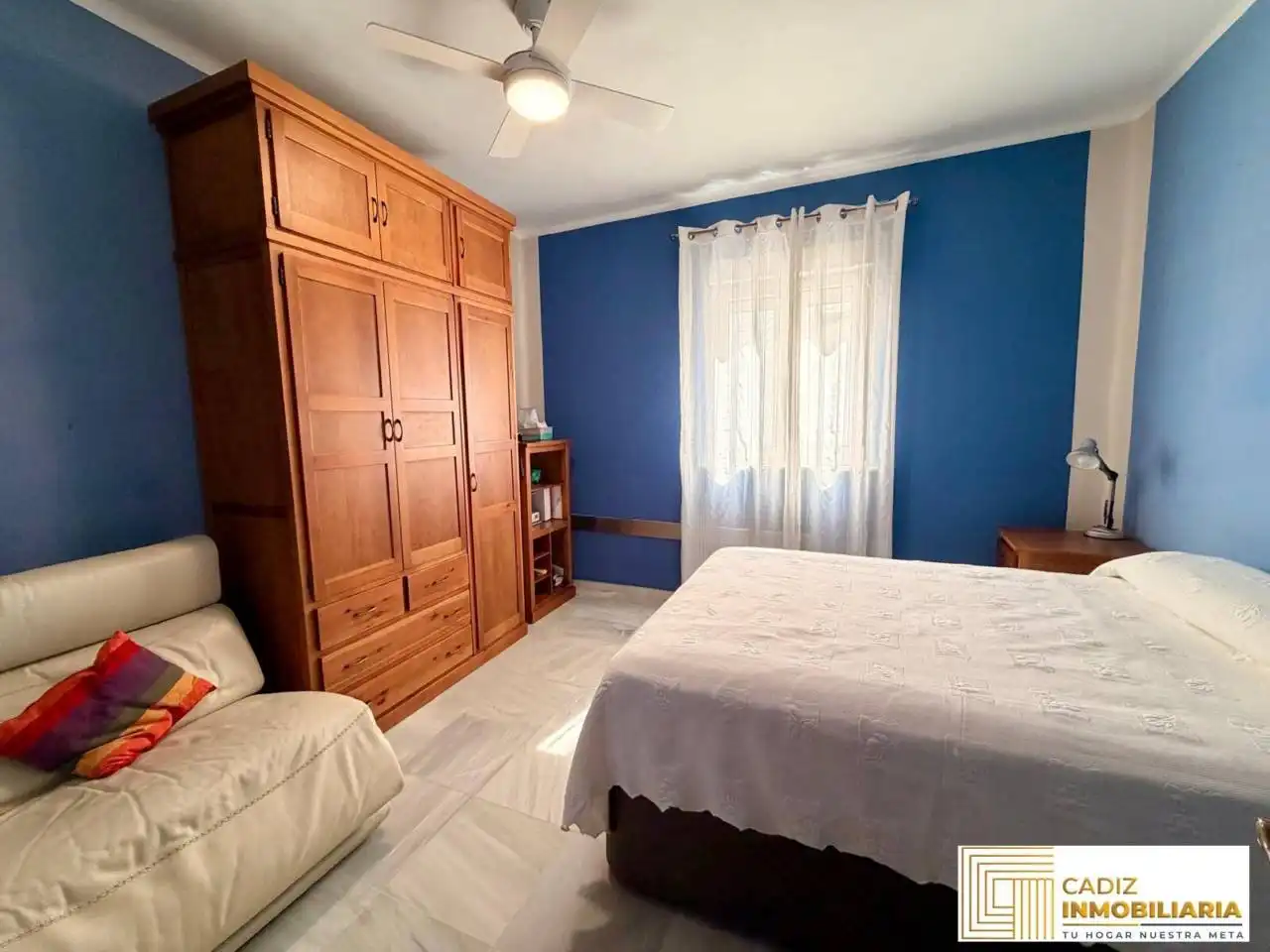 Schlafzimmer von Wohnung zum Verkauf in Cádiz mit Klimaanlage