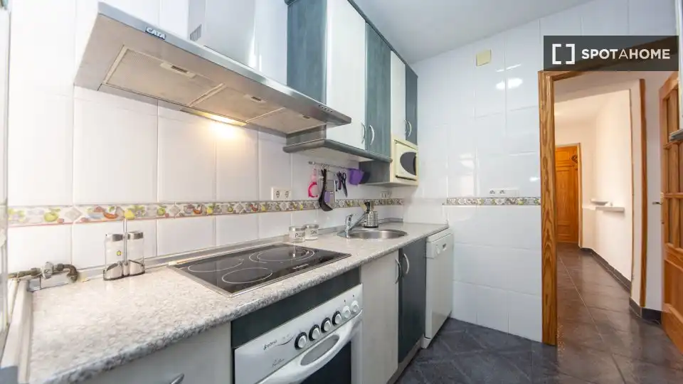 Room in Barrio de Zaidín