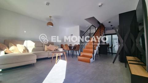 Foto 2 de Casa adosada en venda a Mil Palmeras, Pilar de la Horadada