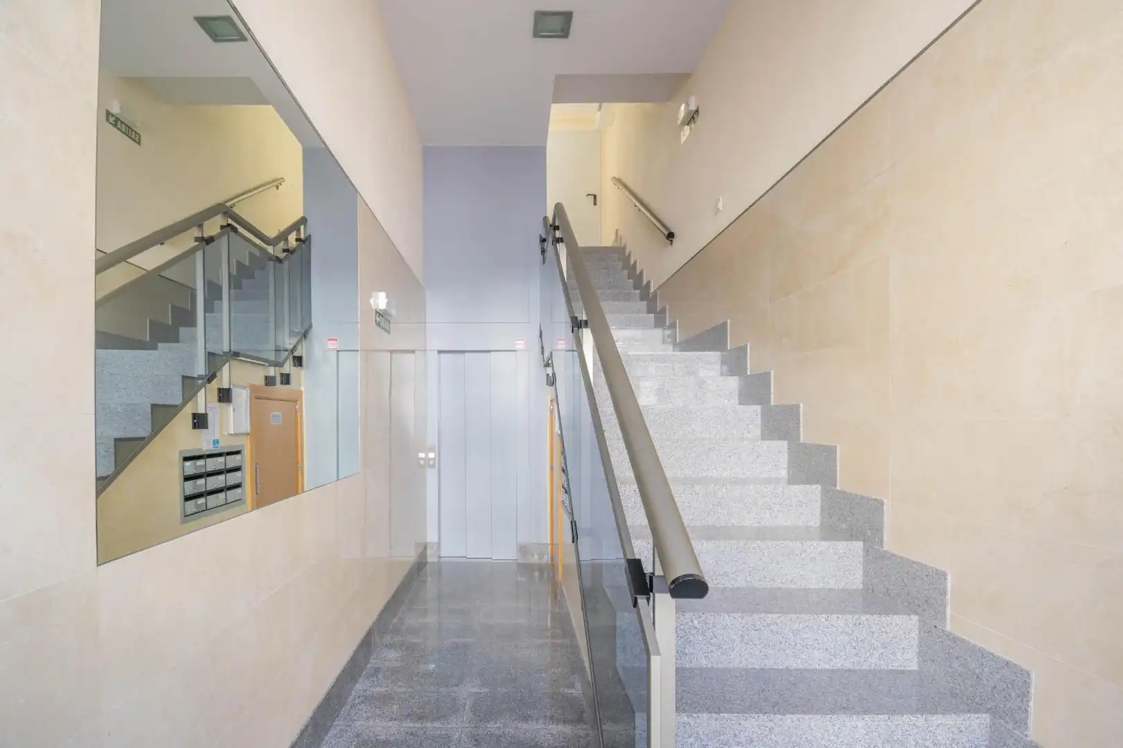 Piso en venta en  Pamplona / Iruña con Calefacción y Balcón