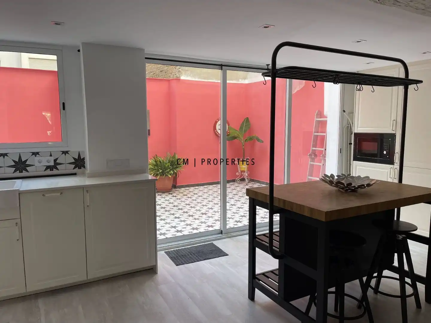 Kitchen of Flat for sale in Valencia  with Heating, Terrace and Balcony