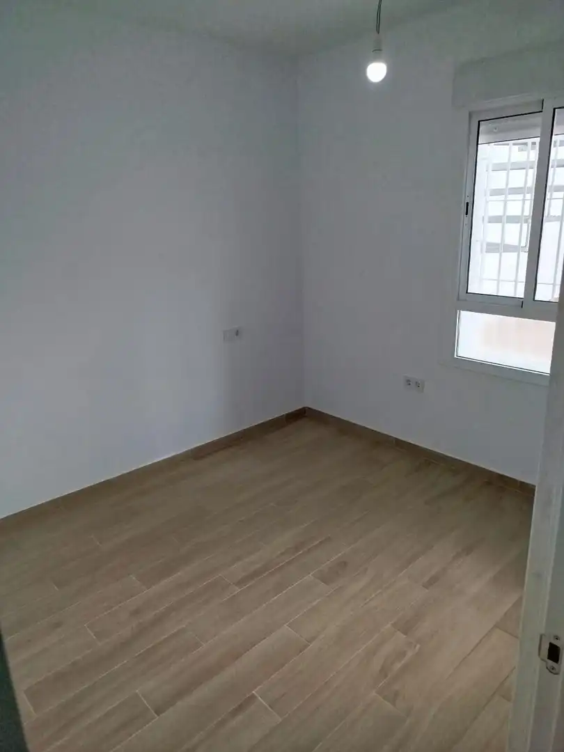 Bajo en venta en Calle GUADALETE, imagen 11