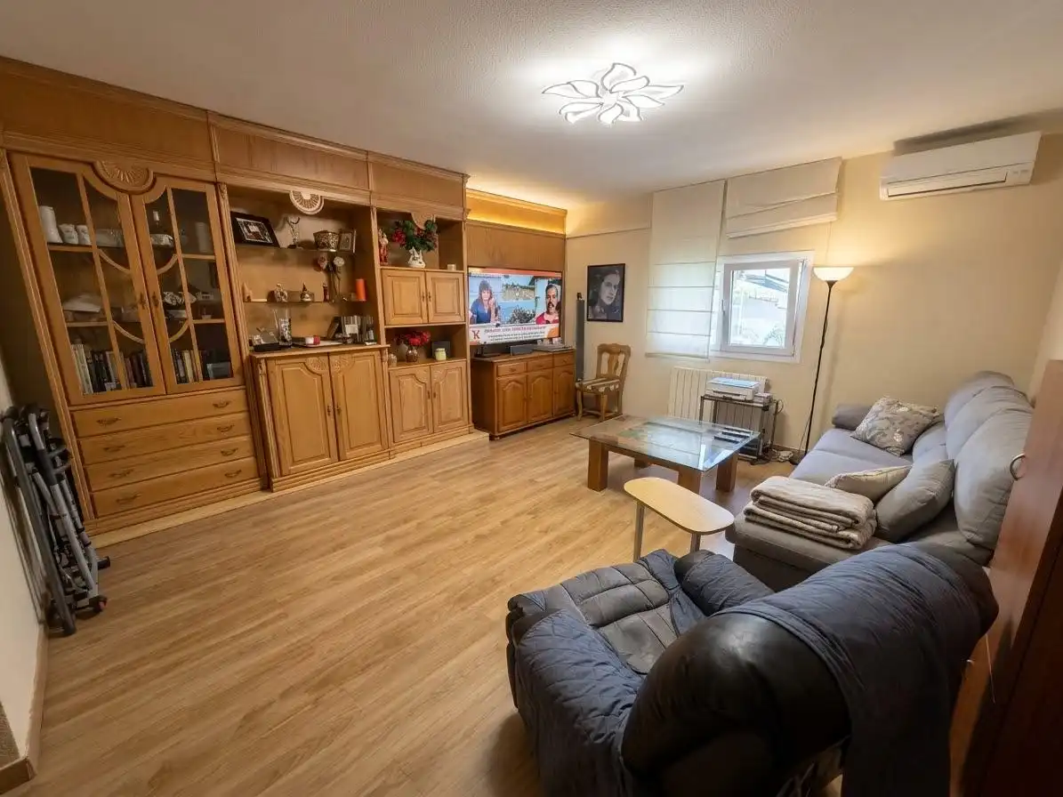 Sala de estar de Casa o chalet en venta en Fuensalida con Aire acondicionado, Calefacción y Jardín privado