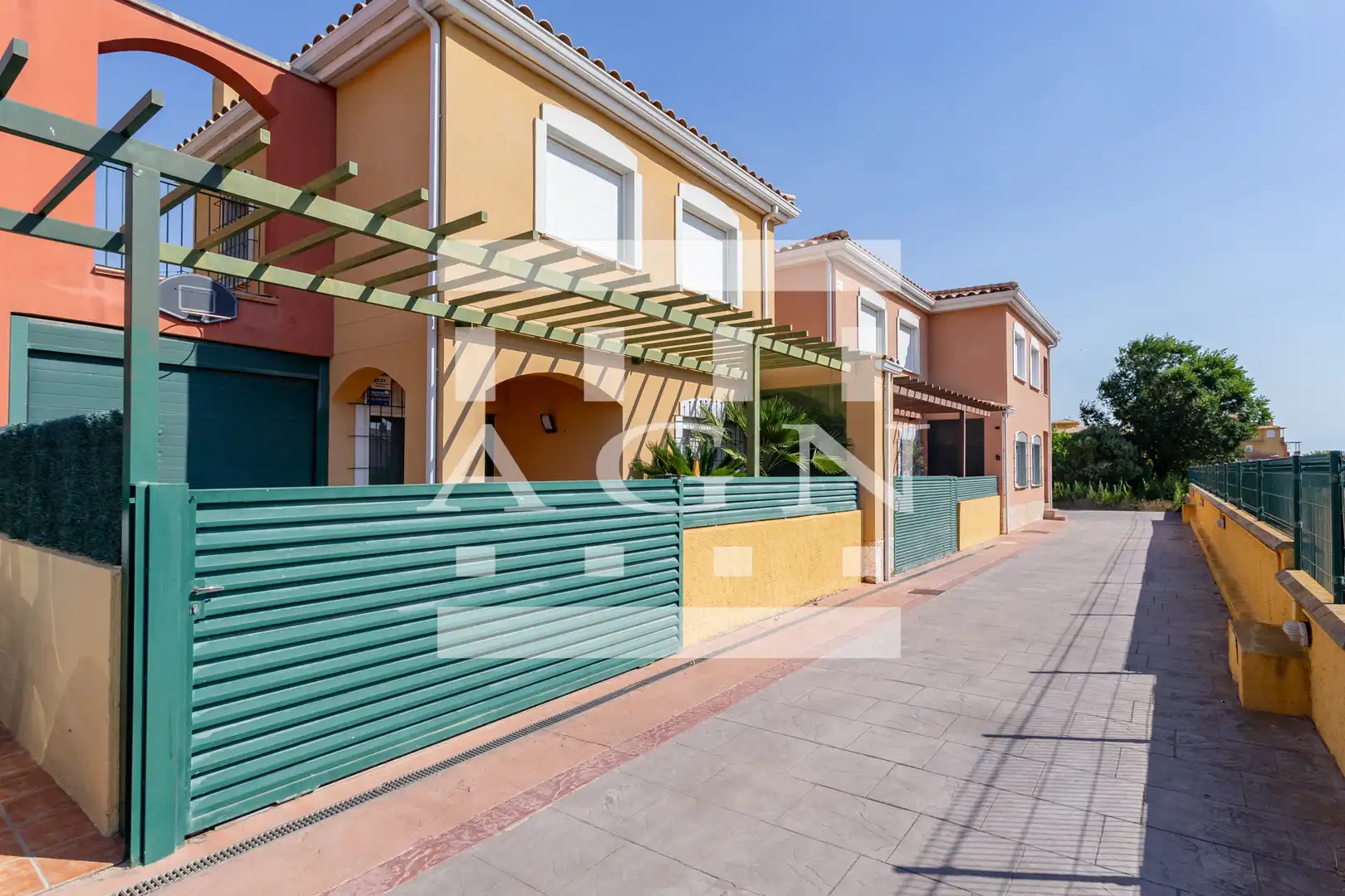 Vista exterior de Planta baixa en venda en Mont-roig del Camp amb Calefacció, Jardí privat i Terrassa