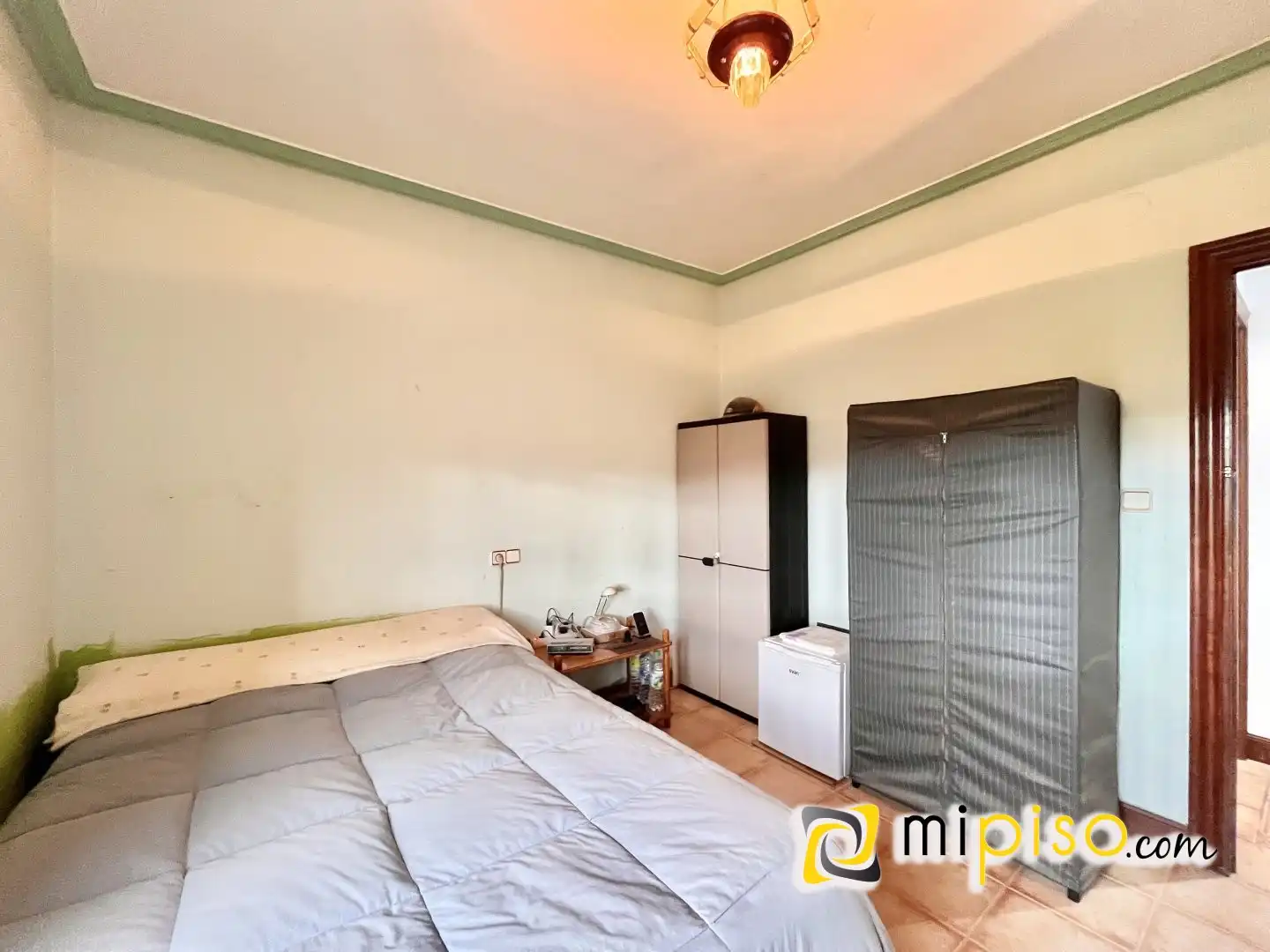 Habitación de Casa o chalet en venta en Laredo