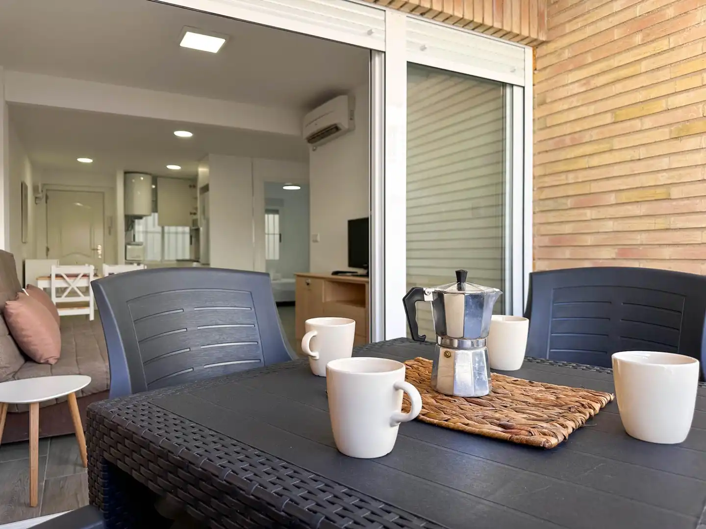 Terrace of Flat for rent in Torrevieja  with Air Conditioner, Terrace and Furnished
