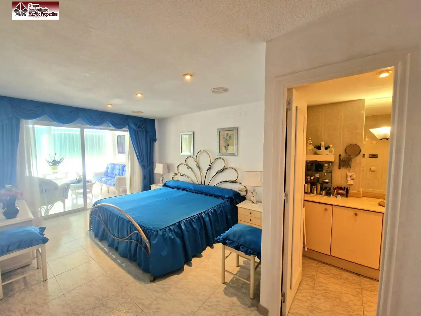 Dormitori de Pis en venda en Benidorm amb Jardí privat, Terrassa i Moblat