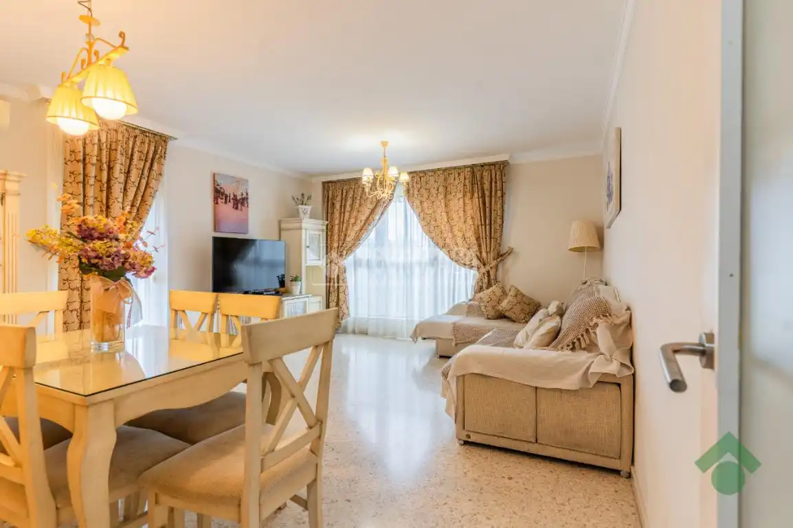 Piso en venta en Puertas del sur - Guadabajaque