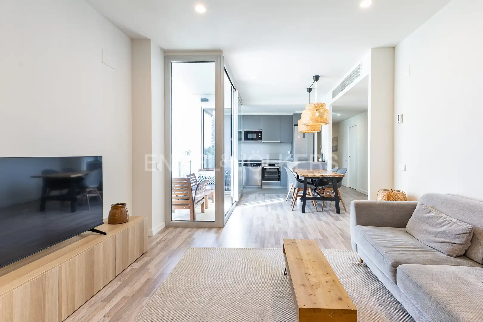 Living room of Flat for sale in Sant Adrià de Besòs  with Air Conditioner, Heating and Parquet flooring