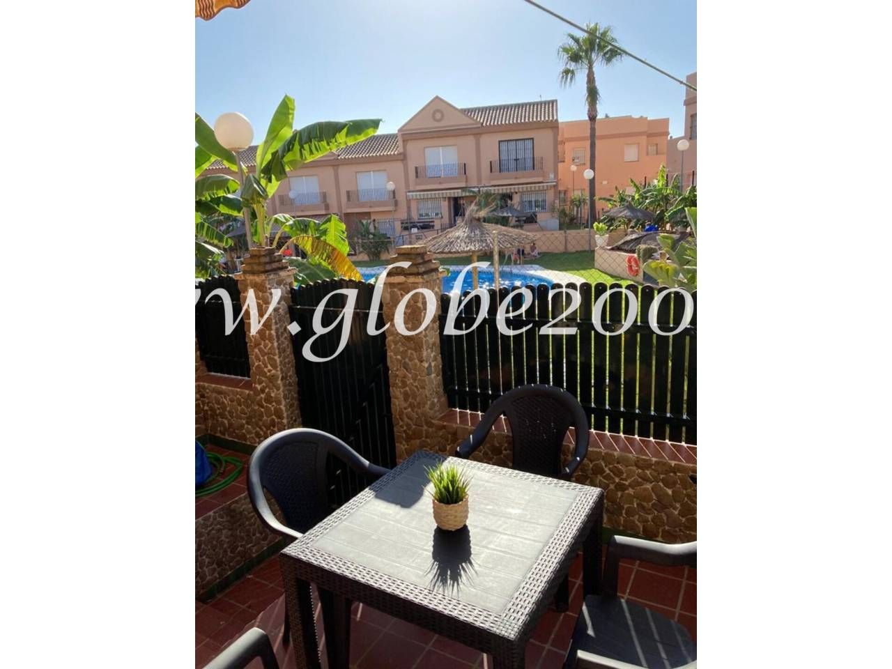 Terrassa de Apartament de lloguer en Chiclana de la Frontera amb Terrassa, Moblat i Piscina comunitària