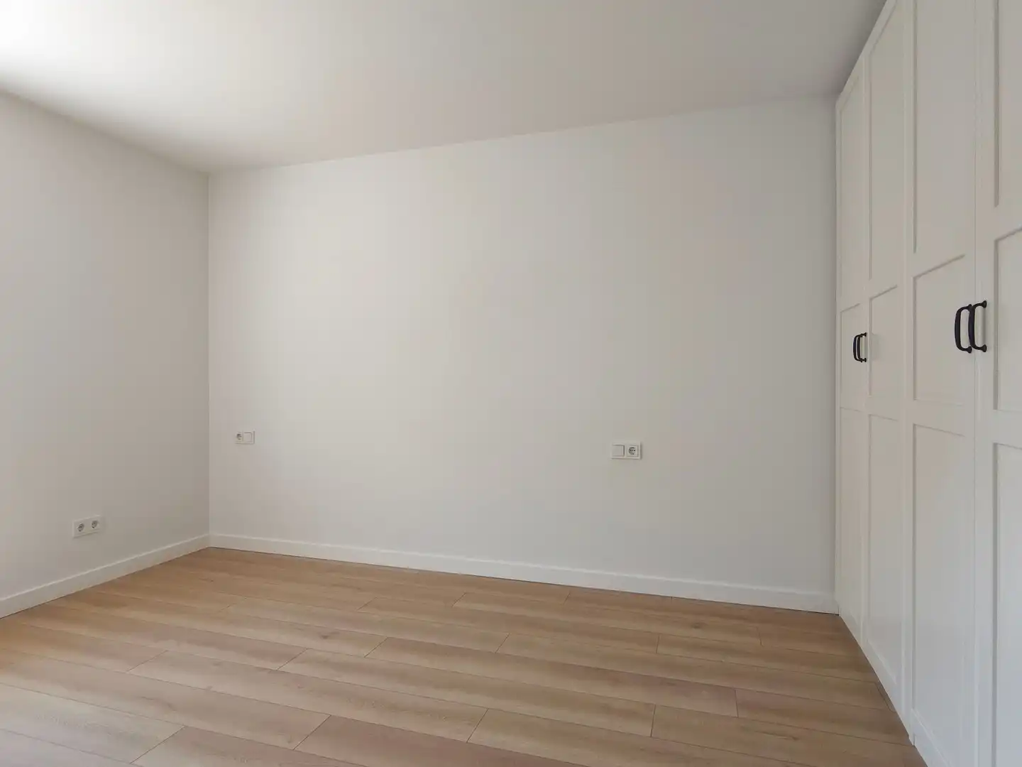 Bedroom of Attic for rent in Girona  with Air Conditioner, Heating and Terrace