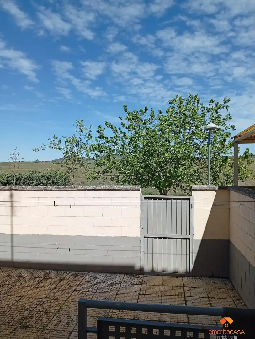 Piso en venta en Cáceres Capital con Balcón