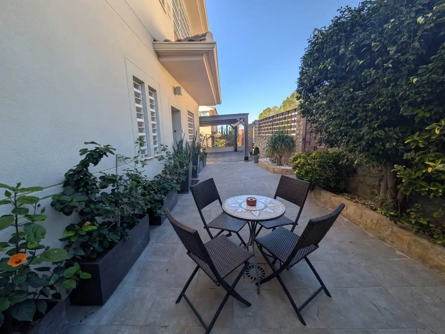 Terrassa de Casa o xalet en venda en Alzira amb Aire condicionat, Jardí privat i Parquet