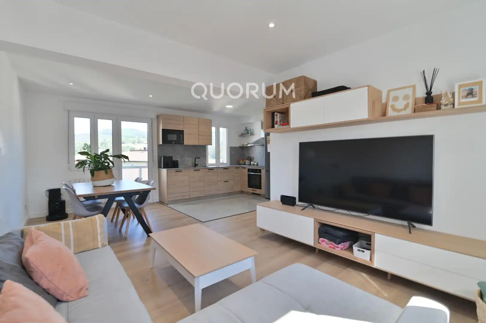 Sala de estar de Piso en venta en Galdakao con Calefacción, Terraza y Amueblado