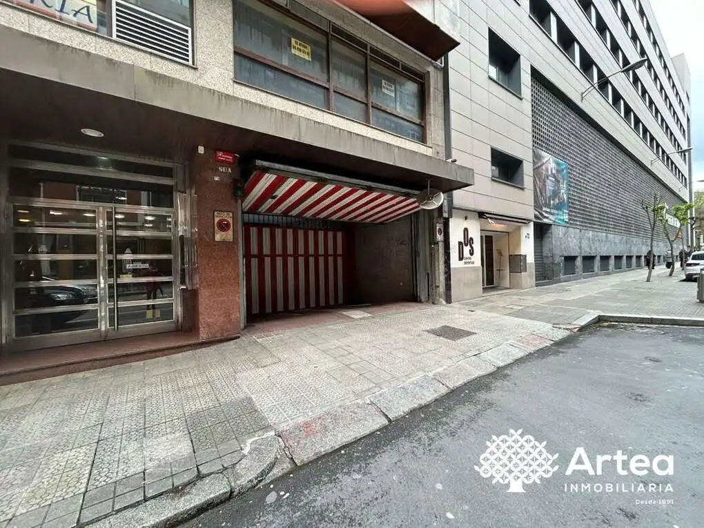 Außenansicht von Garage zum Verkauf in Bilbao 