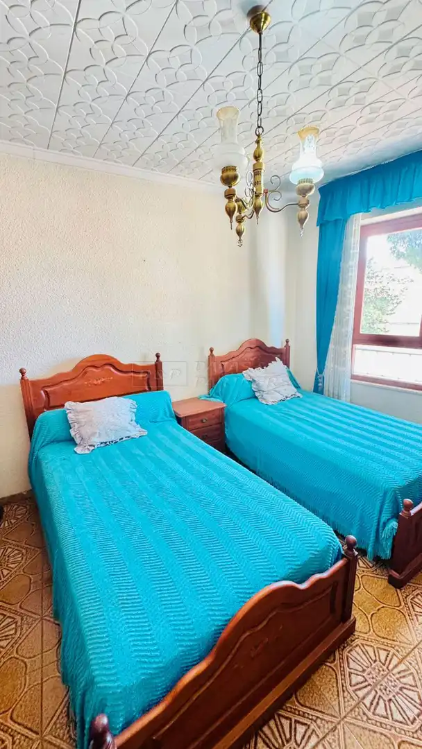 Habitación de Edificio en venta en El Pinós / Pinoso