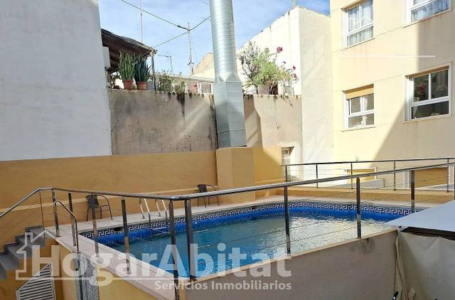 Piso en Venta en Calle Cronista Viravens en Carolinas Bajas