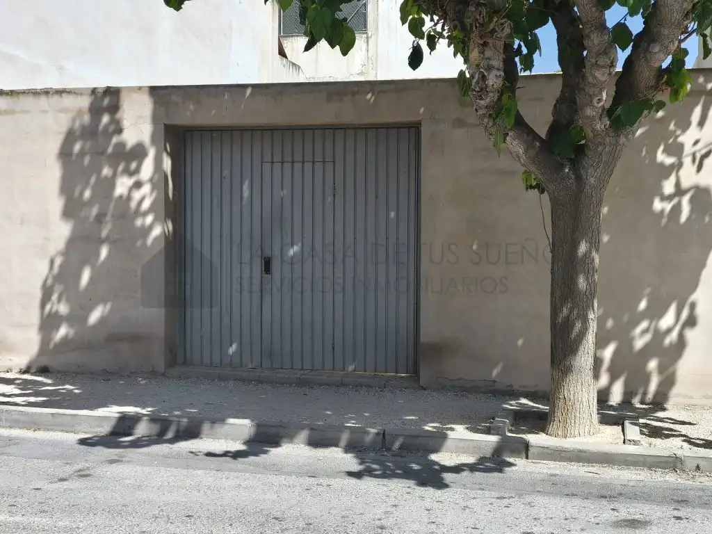Residential land for sale in Calle Cuba