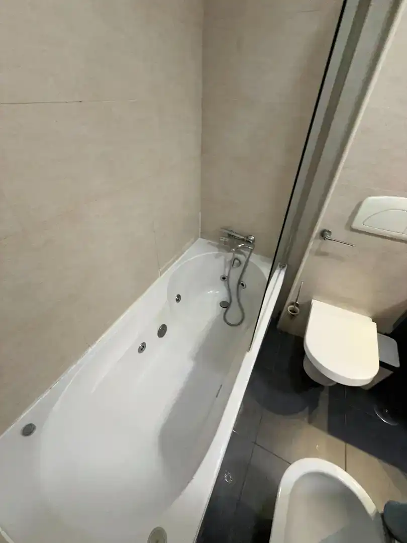 Bany de Pis en venda en Jerez de la Frontera amb Aire condicionat, Piscina i Balcó