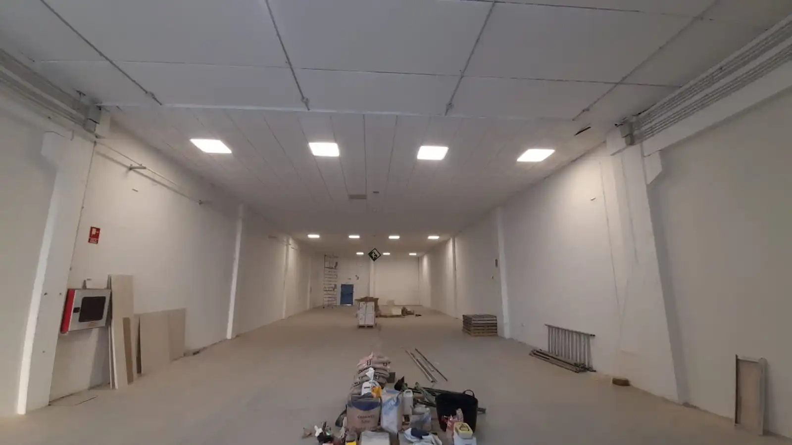 Fabrikhallen zur Miete in Leganés