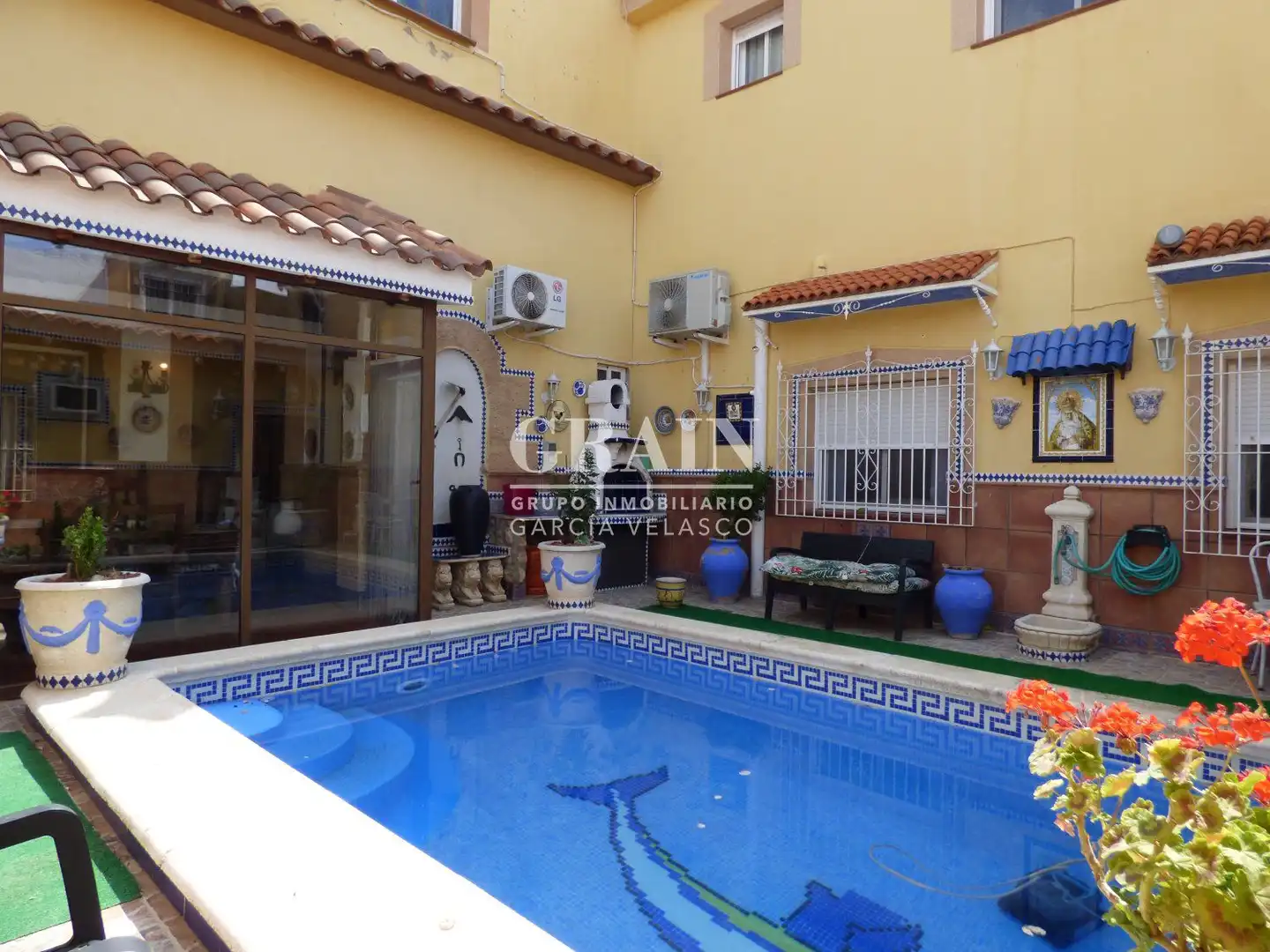 Garden of Houses for sale in Albacete  with Air Conditioner, Heating and Private garden