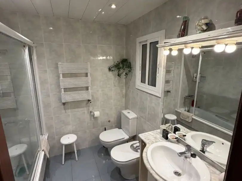 Bathroom of Flat for rent in  Barcelona Capital  with Terrace and Balcony