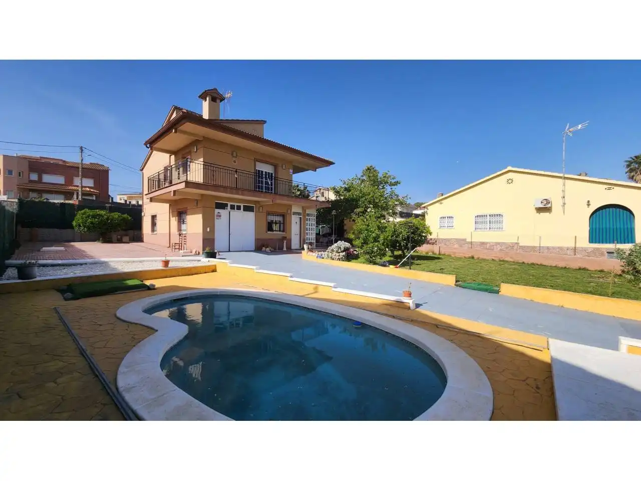 Exterior view of Houses for sale in Piera  with Heating, Private garden and Terrace