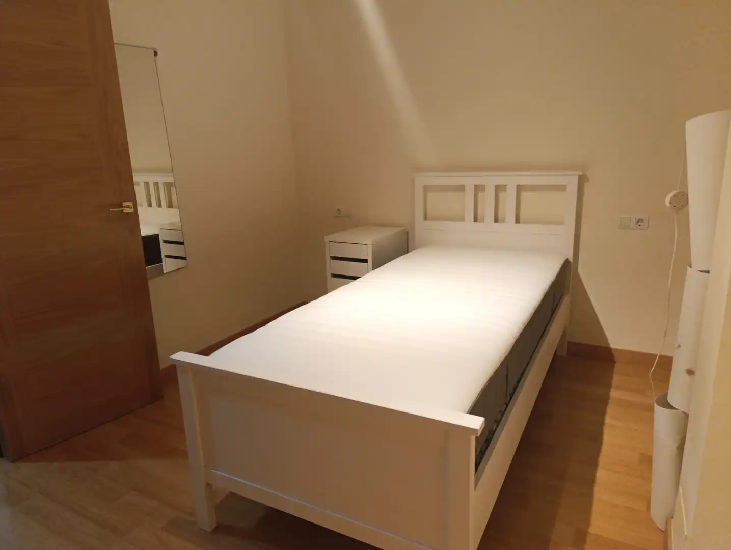 Habitación de Apartamento de alquiler en Málaga con Aire acondicionado y Amueblado