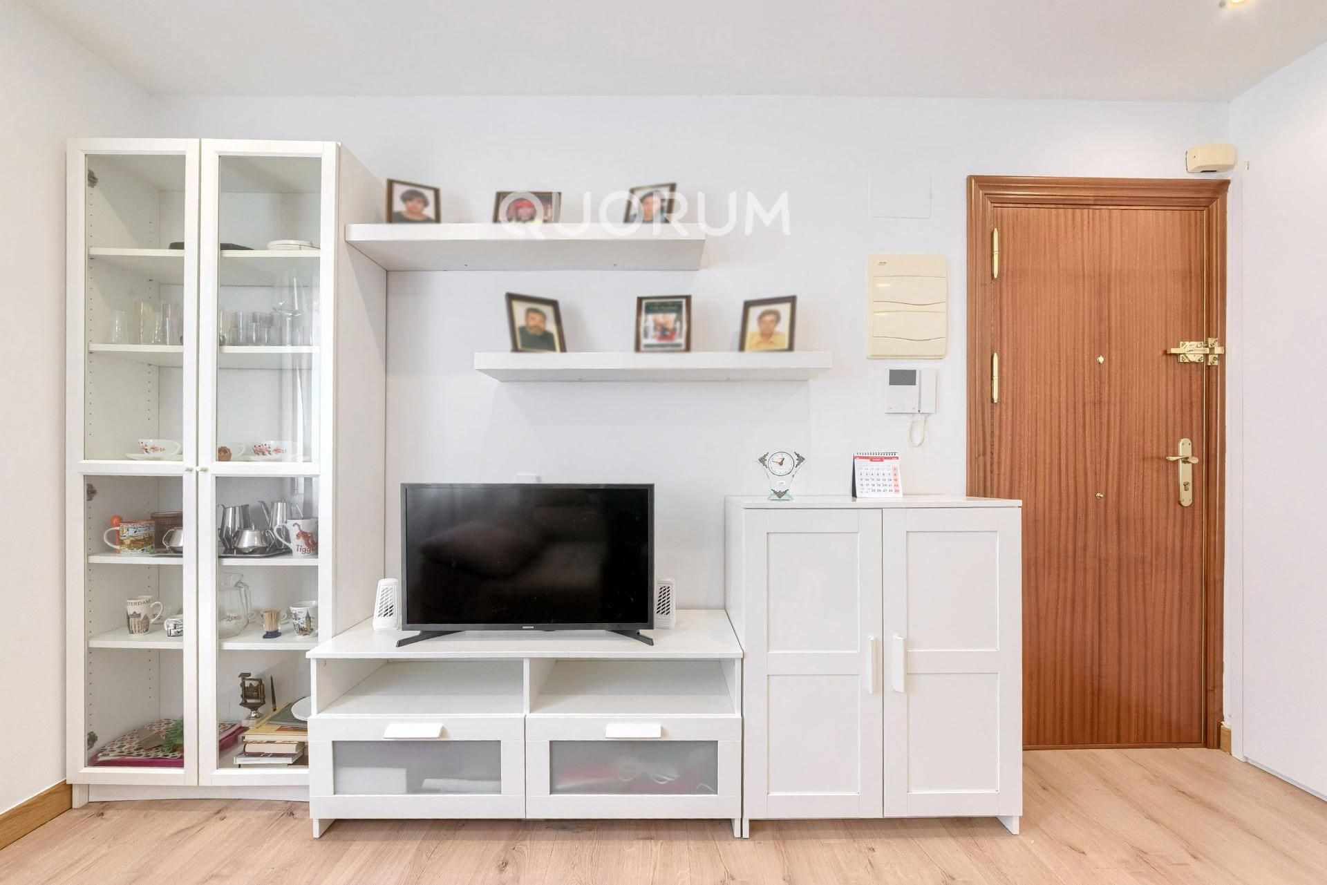 Sala d'estar de Pis en venda en Barakaldo  amb Calefacció i Moblat