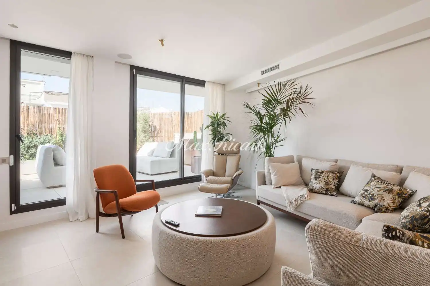 Living room of Attic for rent in Barcelona  with Air Conditioner, Heating and Terrace