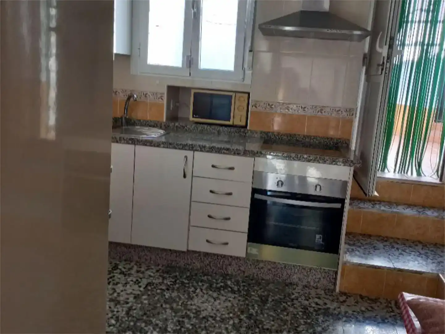 Cocina de Casa adosada en venta en Aldeacentenera con Aire acondicionado, Trastero y Amueblado