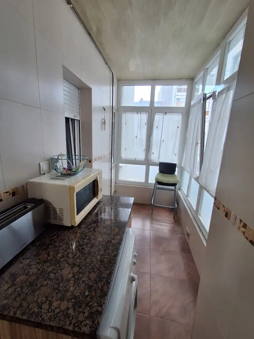 Cocina de Piso en venta en Avilés con Calefacción, Parquet y Trastero