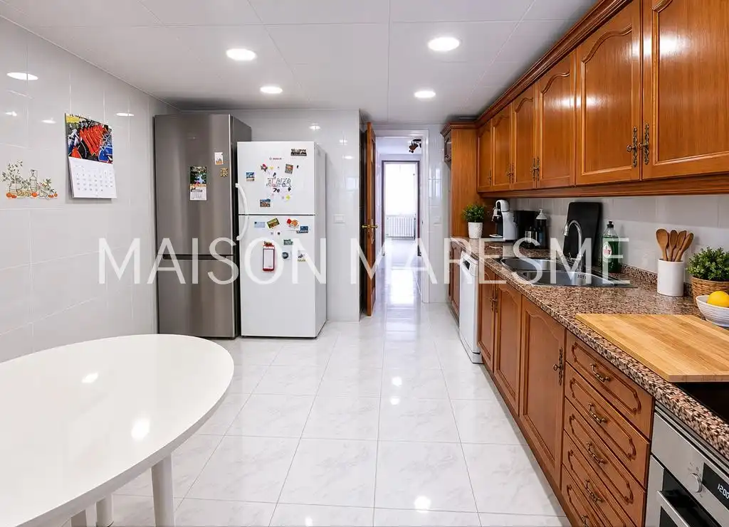 Cocina de Ático en venta en Canet de Mar con Calefacción, Terraza y Balcón