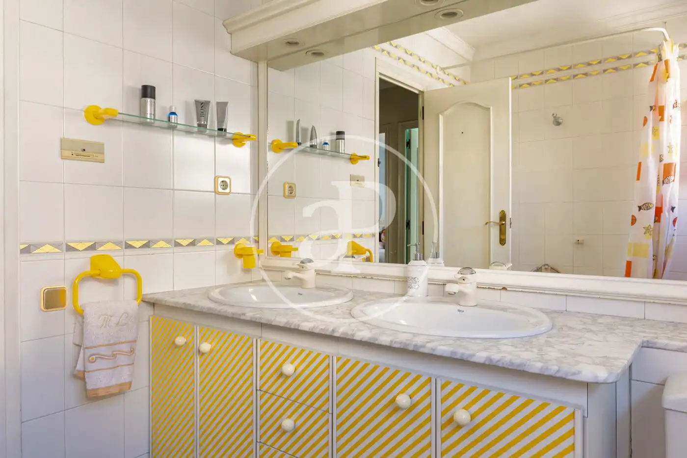Bathroom of Houses for sale in Montcada i Reixac  with Air Conditioner, Heating and Terrace