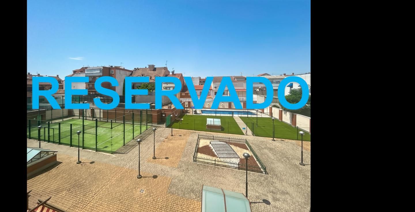 Duplex for sale in Las Fraguas, Centro