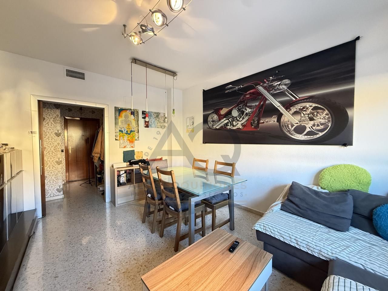 Living room of Flat for sale in  Sevilla Capital  with Community pool