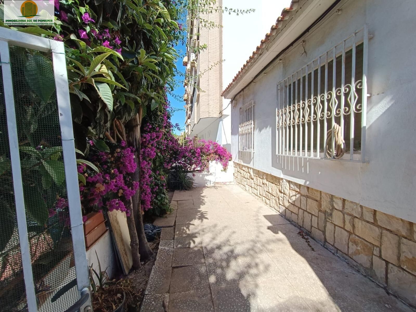 Exterior view of Building for sale in Benidorm