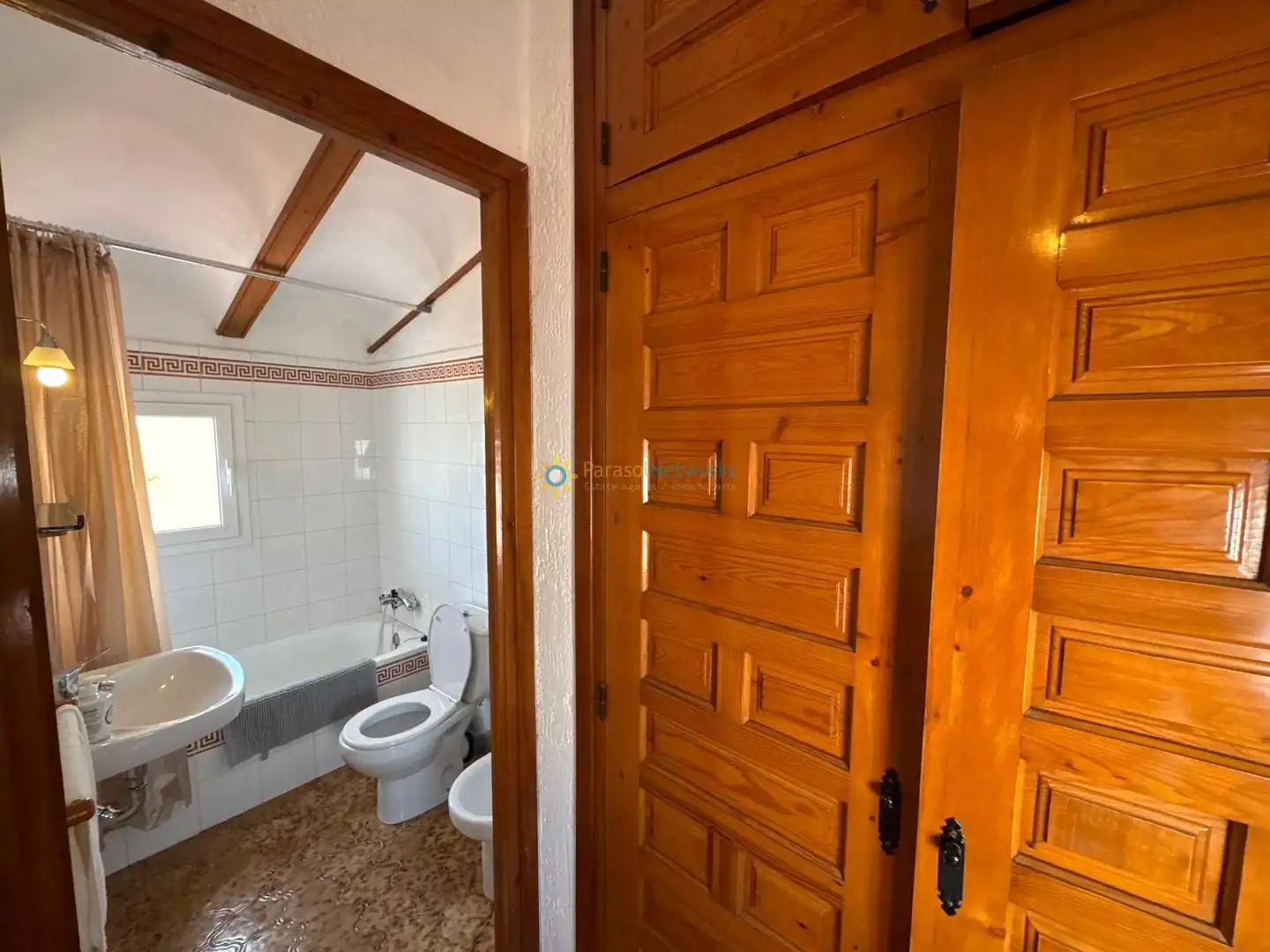Bathroom of Houses for rent in Oliva  with Terrace, Furnished and Oven