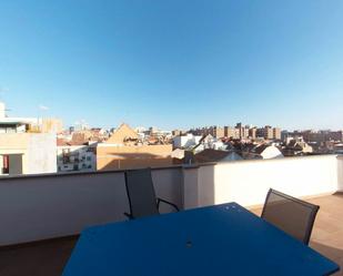 Flat to rent in Calle de Gonzalo Herrero, Valdeacederas