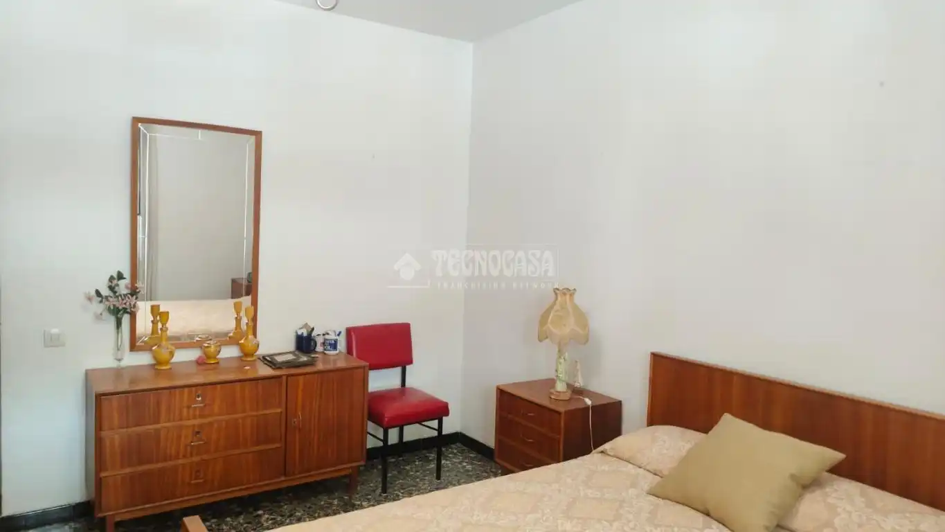Bedroom of Flat for sale in Sevilla