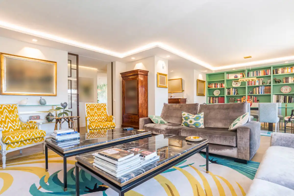 Living room of Flat for sale in  Madrid Capital  with Air Conditioner, Heating and Terrace